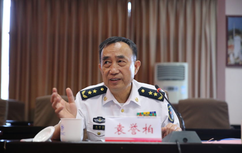 北部战区海军司令员袁誉柏中将一行来我校视察工作