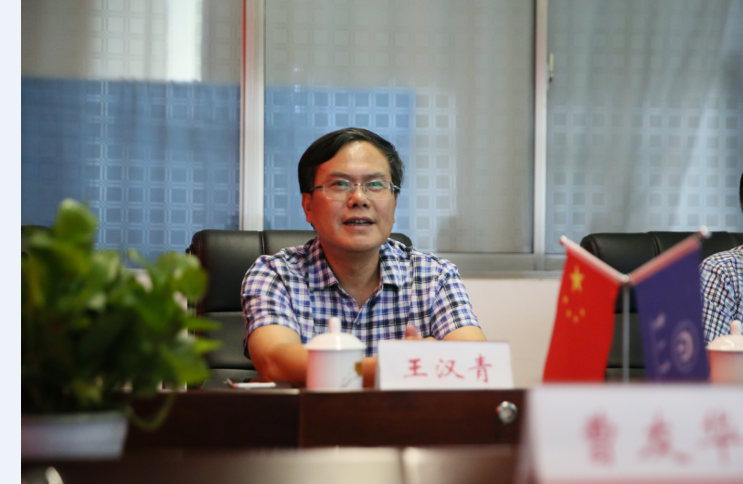 益阳市委常委军分区政委曹友华一行来南华大学调研指导工作