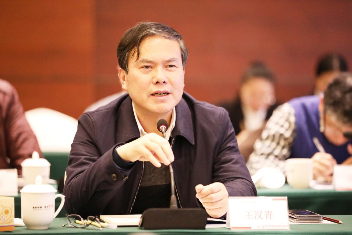 会上,叶明强致欢迎辞,他回顾了航天凯天公司与南华大学的深厚情缘,对