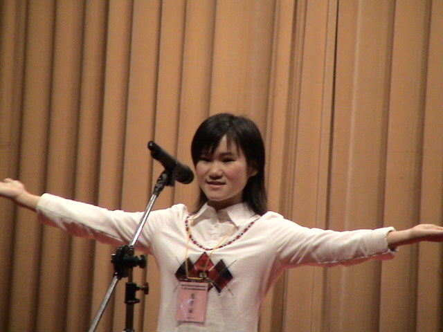 我校选手冯晶在作精彩演讲